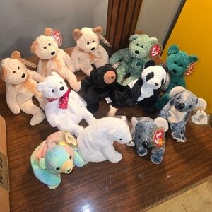 Lot of 12 beanie babies bears